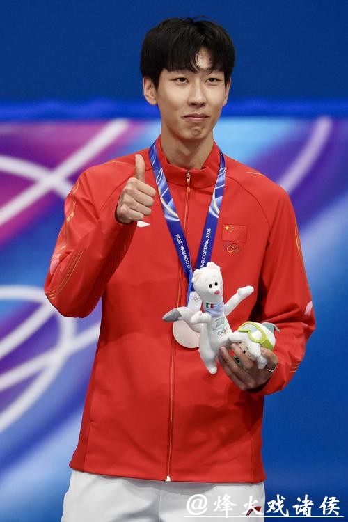 孙龙谈冬奥1000米银牌:是对努力的认可 孙龙谈冬奥1000米银牌:是对努力的认可