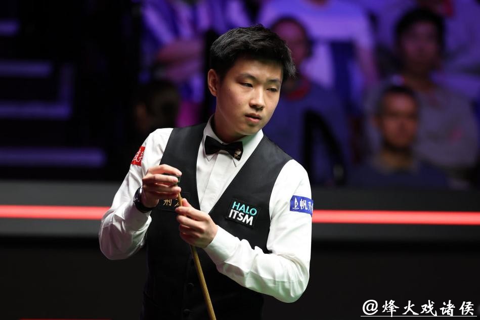 赵心童10-6张安达 首夺斯诺克世界大奖赛冠军