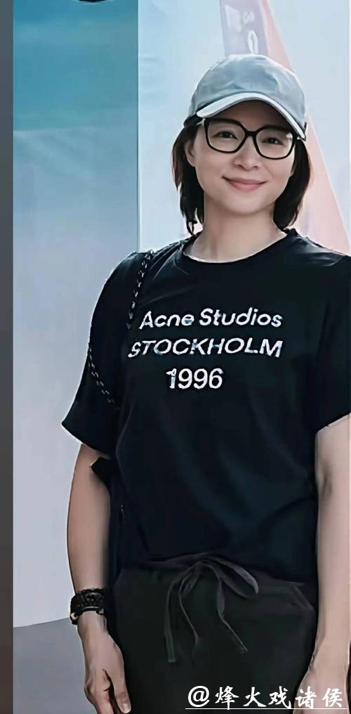 董卿生活变迁,淡出央视,独自带娃 董卿生活变迁,淡出央视,独自带娃